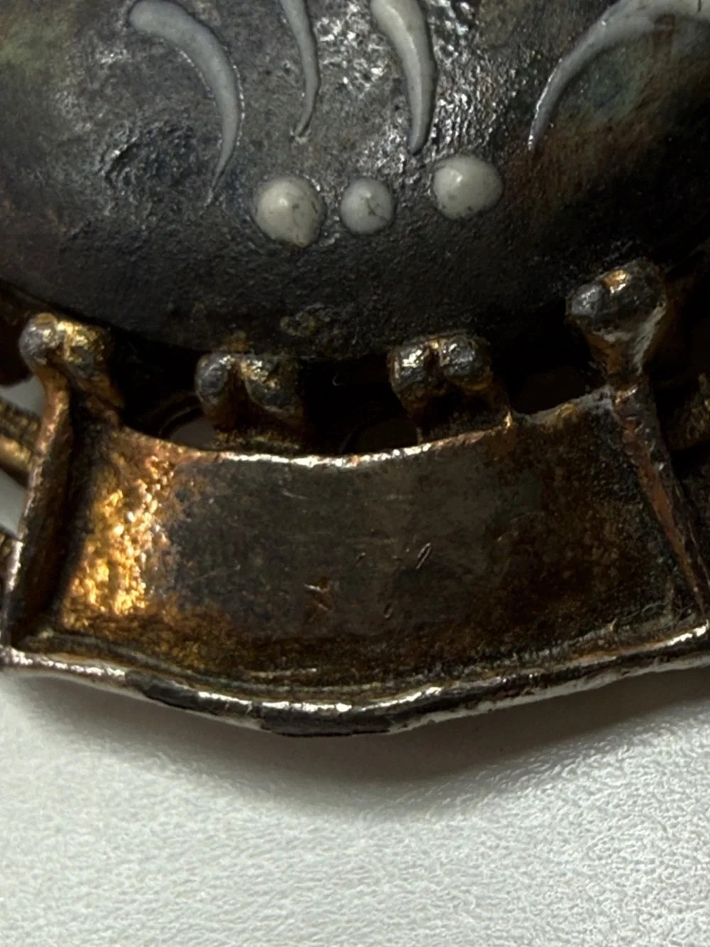 N/A oval brooch